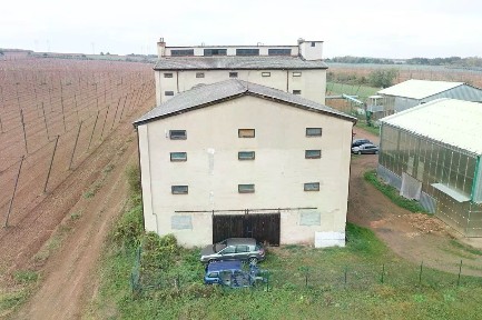 Prodej skladového prostoru 2370 m² Děkov - Vlkov