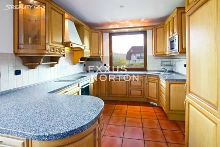 Pronájem rodinného domu 400 m², pozemek 1000 m² K Hlásku, Praha - Nebušice