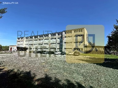 Prodej skladového prostoru 7300 m²