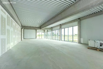 Pronájem obchodního prostoru 410 m² Dobřejovice
