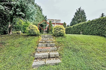 Pronájem vícegeneračního domu 260 m², pozemek 1000 m² Nebušická, Praha - Nebušice