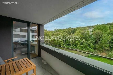 Pronájem bytu 2+kk 56 m² U Sluncové, Praha - Karlín