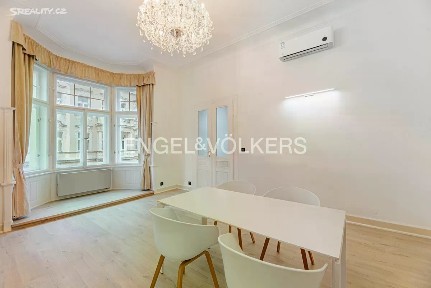 Pronájem bytu 5+1 211 m² Kozí, Praha - Staré Město