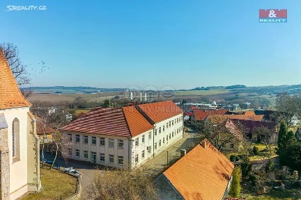 Prodej výrobní haly, prostoru 1800 m² Zámecké náměstí, Načeradec