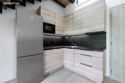 Pronájem bytu 2+kk 38 m² Na Zlíchově, Praha - Hlubočepy