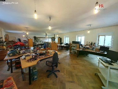 Pronájem výrobní haly, prostoru 118 m² Mezouň