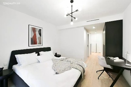 Praha, Praha 8, Karlín, Rohanské nábřeží