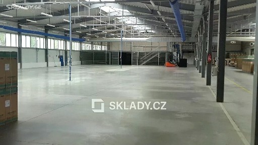 Pronájem skladového prostoru 2700 m² Višňová