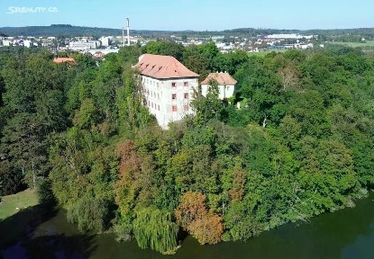 Prodej činžovního domu 1600 m² Vargač, Dobříš