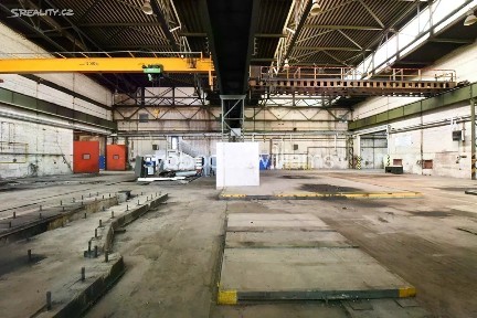 Pronájem výrobní haly, prostoru 1650 m² Na Valmetce, Kladno