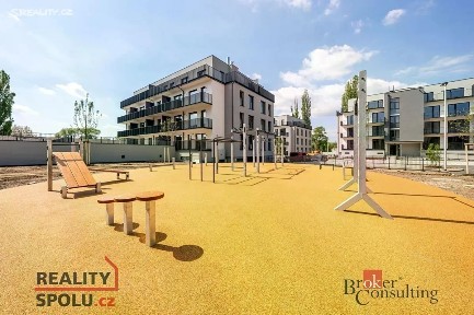 Prodej bytu 3+kk 85 m² Ke Křížku, Kladno - Dubí