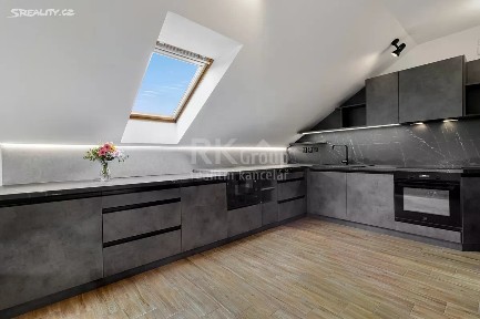 Prodej bytu 4+kk 118 m² Buzulucká, Komárov