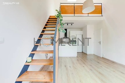 Prodej bytu 3+kk 74 m² Za Mlýnem, Hostivice