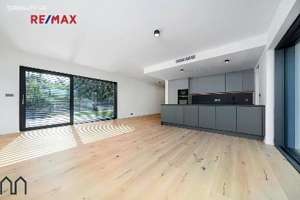 Prodej bytu 3+kk 162 m² Českobrodská, Mukařov - Žernovka