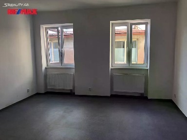 Pronájem skladového prostoru 1500 m² Křižíkova, Čelákovice