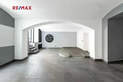 Prodej obchodního prostoru 260 m² Chodská, Praha - Vinohrady