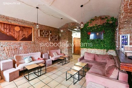 Prodej obchodního prostoru 184 m² Masarykovo nábřeží, Praha - Nové Město