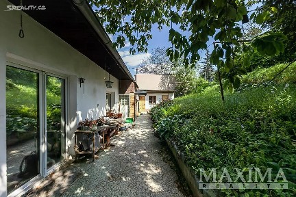 Prodej rodinného domu 240 m², pozemek 628 m² Lysolajské údolí, Praha - Lysolaje