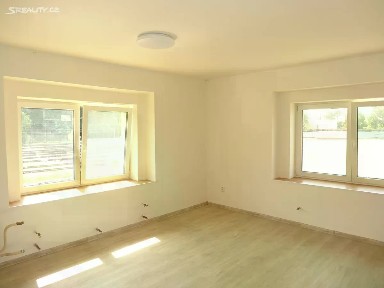 Pronájem kanceláře 220 m² Trojanova, Kralupy nad Vltavou