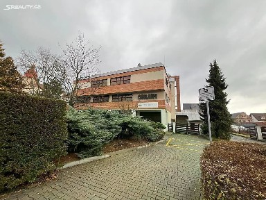 Pronájem obchodního prostoru 200 m² Palackého náměstí, Dobrovice