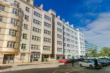 Prodej činžovního domu 1999 m² Praha