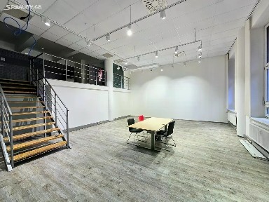 Pronájem kanceláře 240 m² Na okraji, Praha - Veleslavín