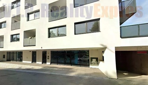 Prodej obchodního prostoru 173 m² Spojovací, Praha