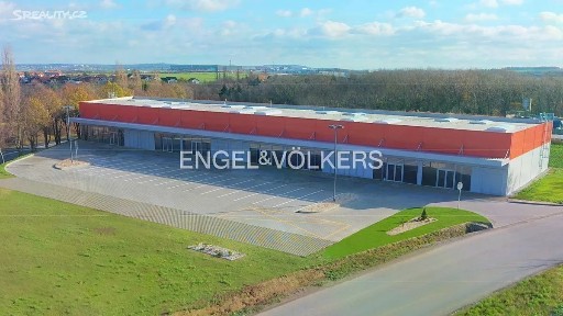 Pronájem skladového prostoru 1140 m² Býkev