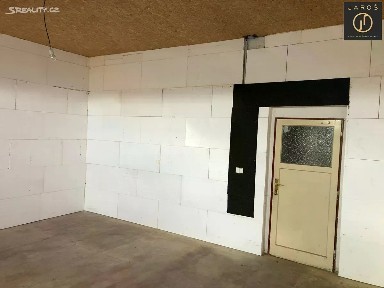 Pronájem kanceláře 28 m² Chrášťany