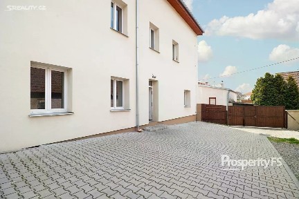 Prodej bytu 1+kk 33 m² Hradčanská, Kladno - Dubí