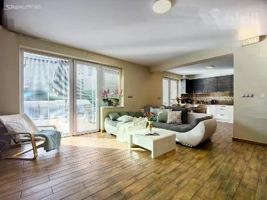 Prodej bytu 4+kk 146 m² Pod Skalkou, Popovičky