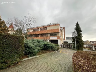 Pronájem obchodního prostoru 50 m² Palackého náměstí, Dobrovice