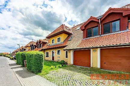 Prodej bytu 2+kk 50 m² K Šátalce, Jesenice