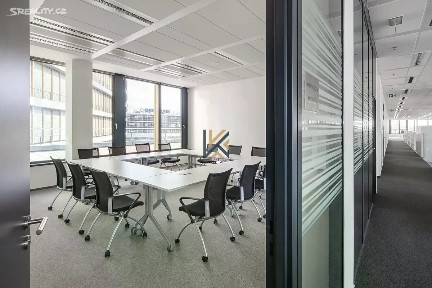 Pronájem kanceláře 957 m² Pikrtova, Praha - Nusle