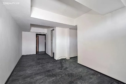 Prodej bytu 2+kk 39 m² Chrášťany