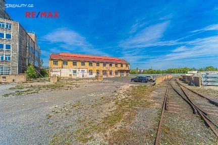 Pronájem skladového prostoru 6800 m² Netovická, Slaný