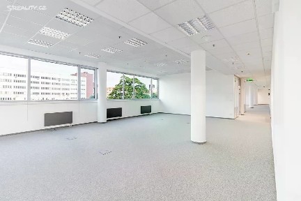 Pronájem kanceláře 477 m² Jankovcova, Praha - Holešovice