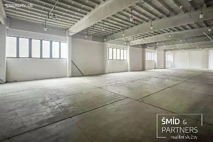 Pronájem skladového prostoru 1170 m² Vrátkov