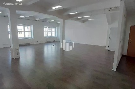 Pronájem kanceláře 260 m² Zubatého, Praha - Smíchov