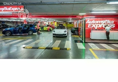 Pronájem obchodního prostoru 300 m² Kladno