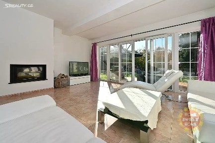 Pronájem rodinného domu 610 m², pozemek 747 m² Průhonice