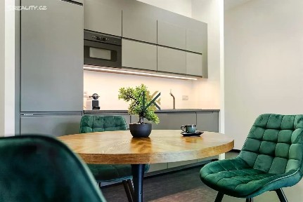 Pronájem kanceláře 44 m² Nádražní, Praha - Smíchov