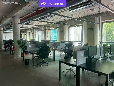 Pronájem kanceláře 1797 m² Pernerova, Praha - Karlín