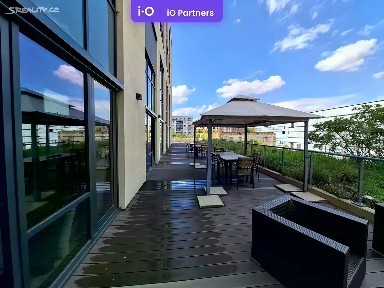 Pronájem kanceláře 942 m² Pernerova, Praha - Karlín