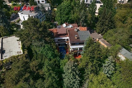 Prodej vily 950 m², pozemek 973 m² Praha - Hlubočepy
