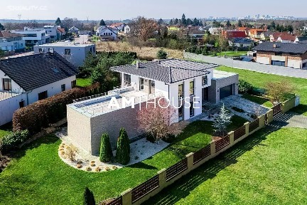 Prodej rodinného domu 330 m², pozemek 1277 m² Křemenáčová, Praha - Pitkovice