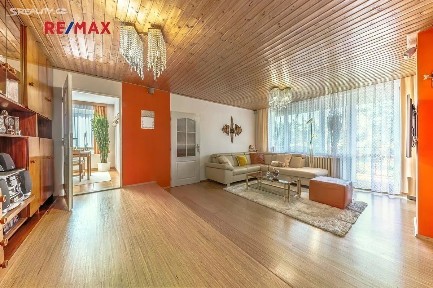 Prodej rodinného domu 231 m², pozemek 949 m² Novozámecká, Praha - Dolní Počernice