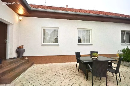 Prodej rodinného domu 136 m², pozemek 771 m² Ve žlíbku, Praha - Horní Počernice
