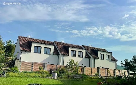Prodej bytu 4+kk 104 m² Na Brance, Loděnice