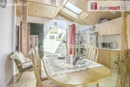 Prodej rodinného domu 180 m², pozemek 353 m² Hrádková, Praha - Újezd nad Lesy